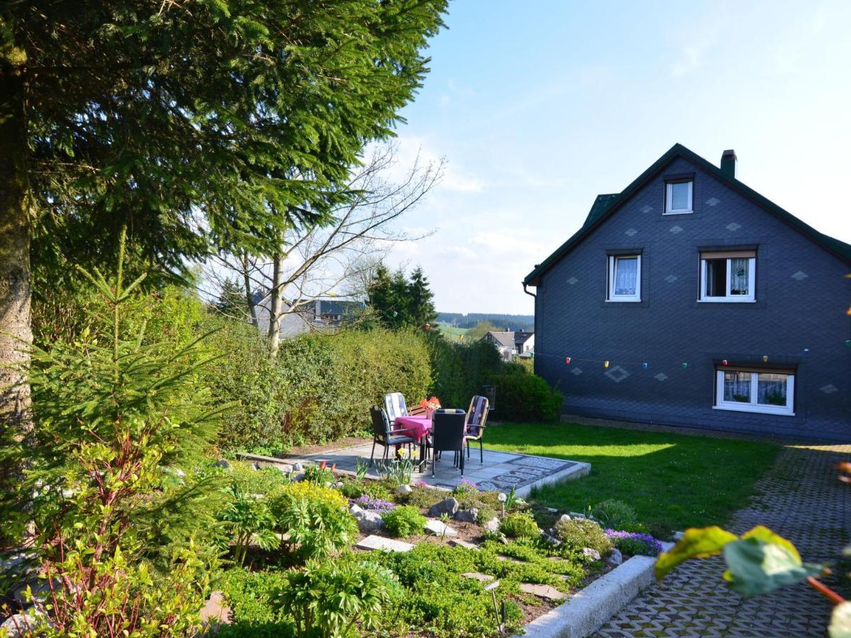 Holiday Home With Garden ノイシュタット・アム・レンシュタイク 部屋 写真