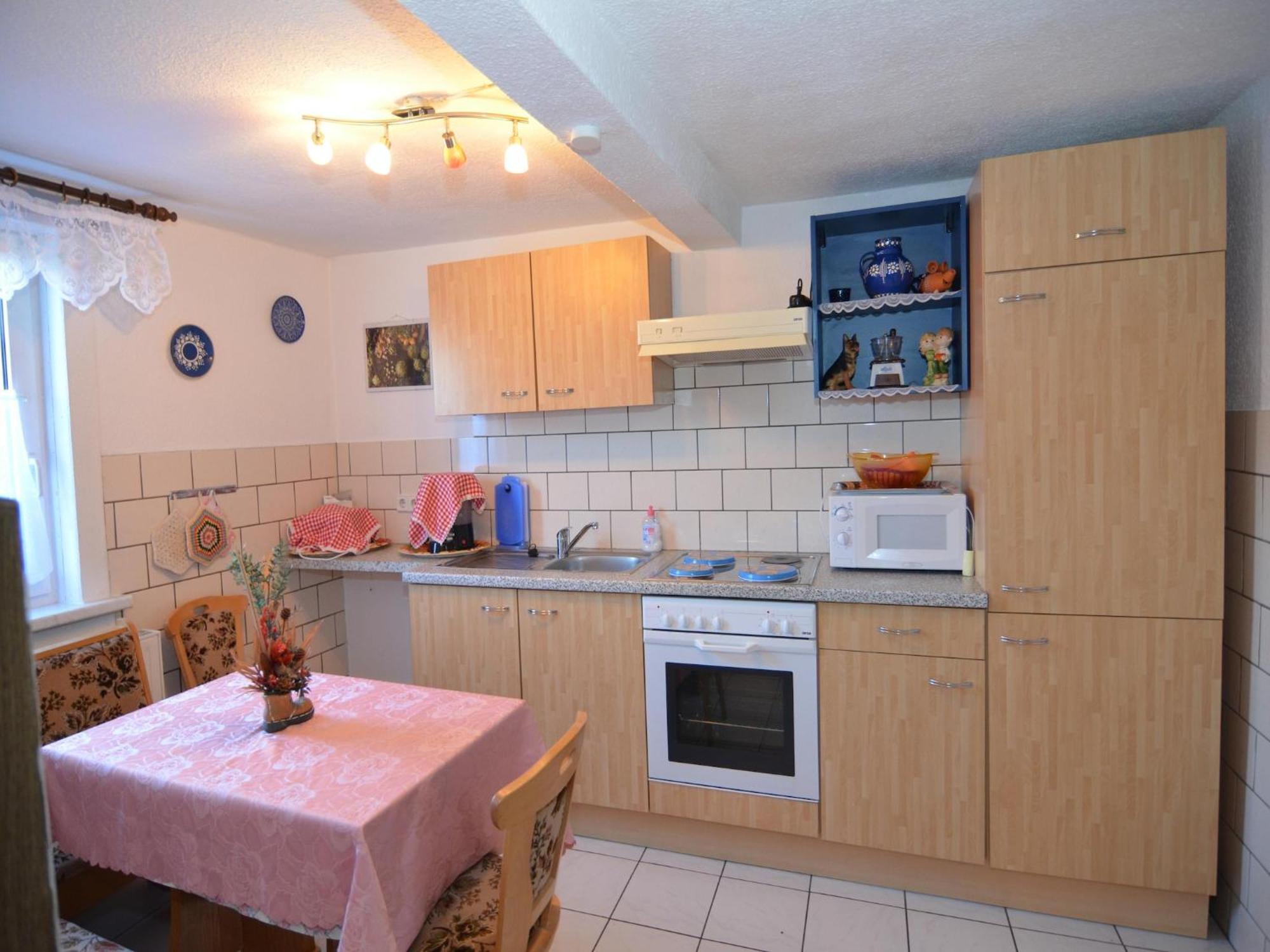 Holiday Home With Garden ノイシュタット・アム・レンシュタイク エクステリア 写真