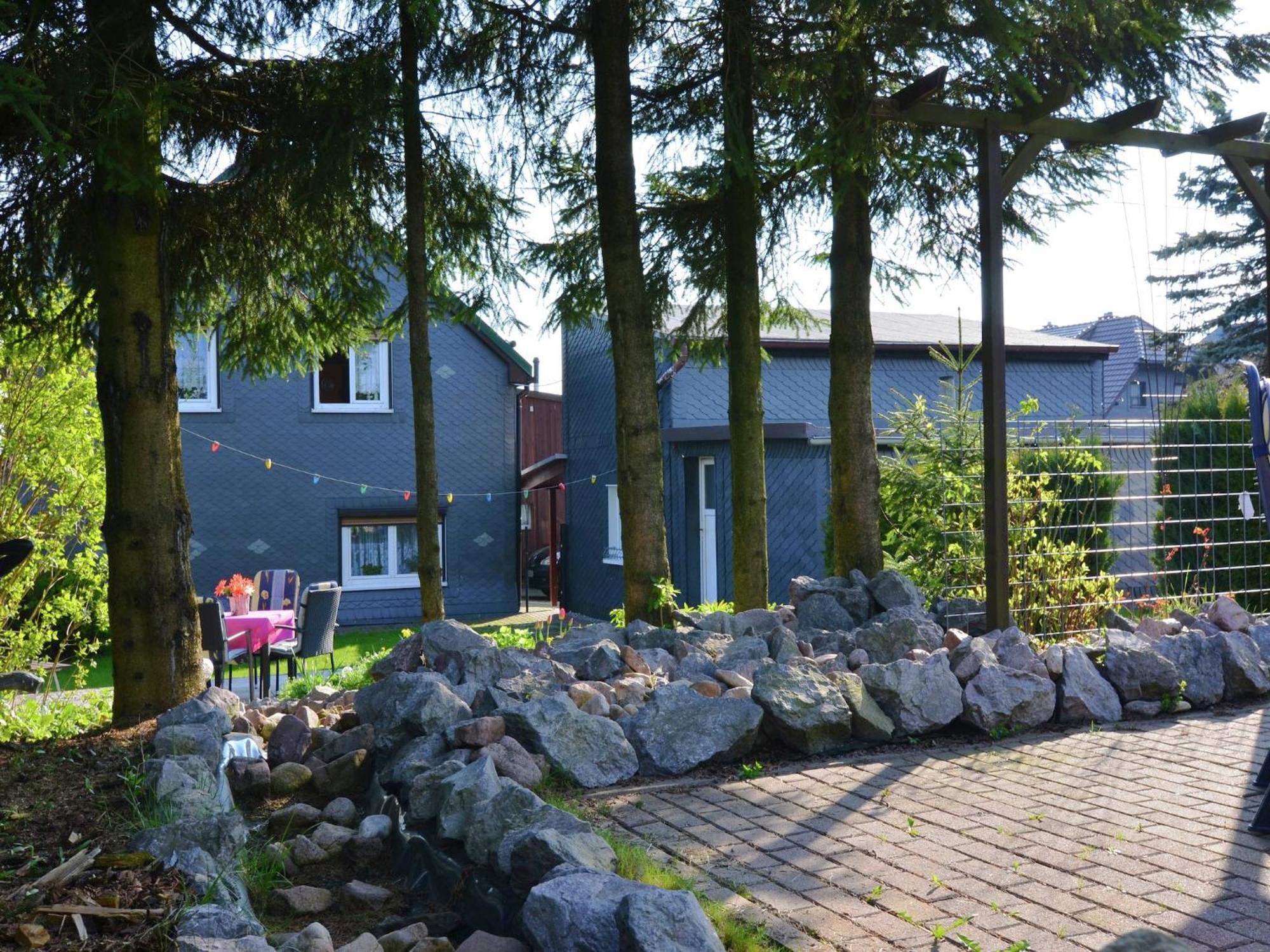 Holiday Home With Garden ノイシュタット・アム・レンシュタイク エクステリア 写真