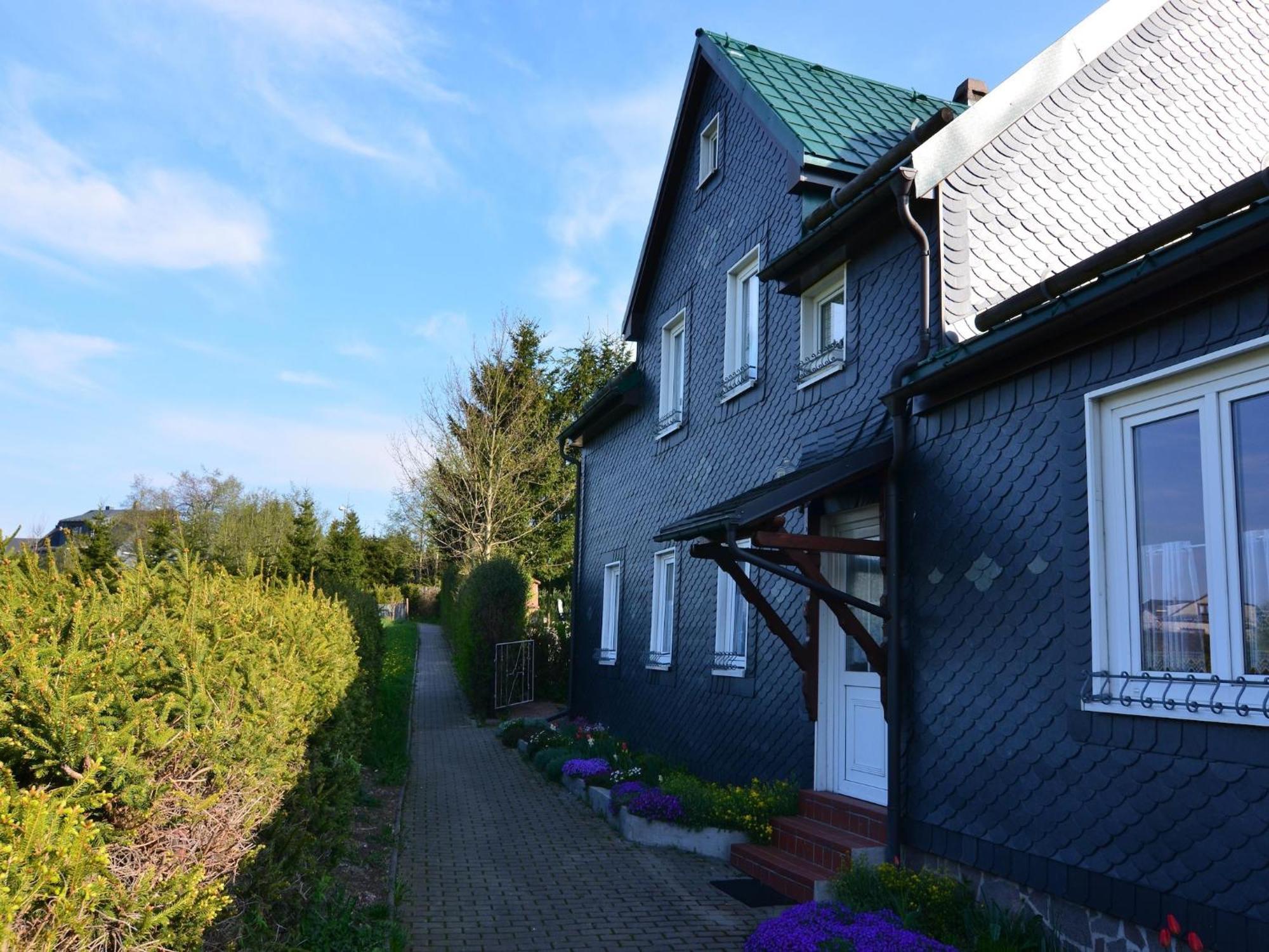 Holiday Home With Garden ノイシュタット・アム・レンシュタイク エクステリア 写真